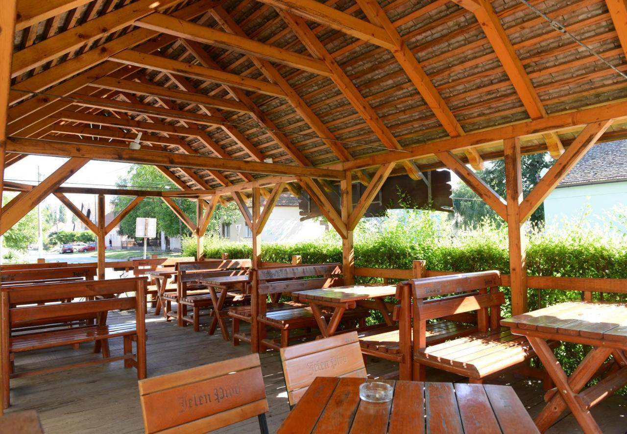Zlatni Klas Zrenjanin Exterior foto
